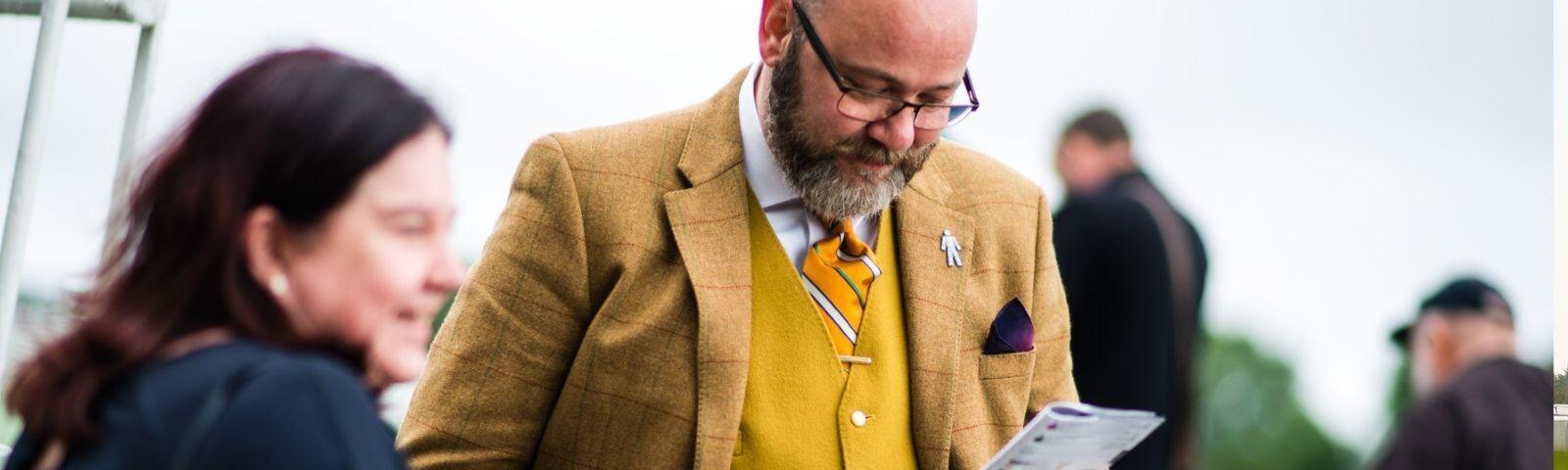 View today's racecard for Newcastle Racecourse